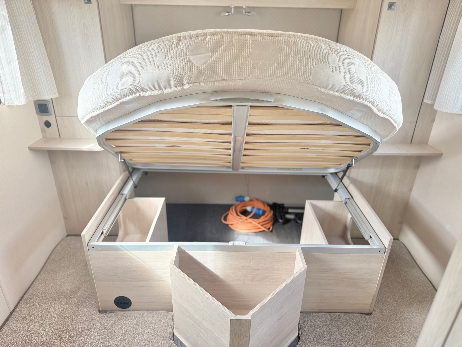 Autotrail Tribute F74 Motorhome for sale used second hand automatic motor-home for 4 people with 4 seatbelts