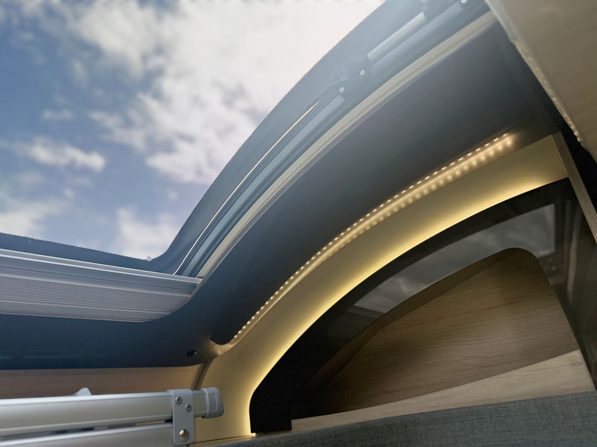 Autotrail Tribute F74 Motorhome for sale used second hand automatic motor-home for 4 people with 4 seatbelts