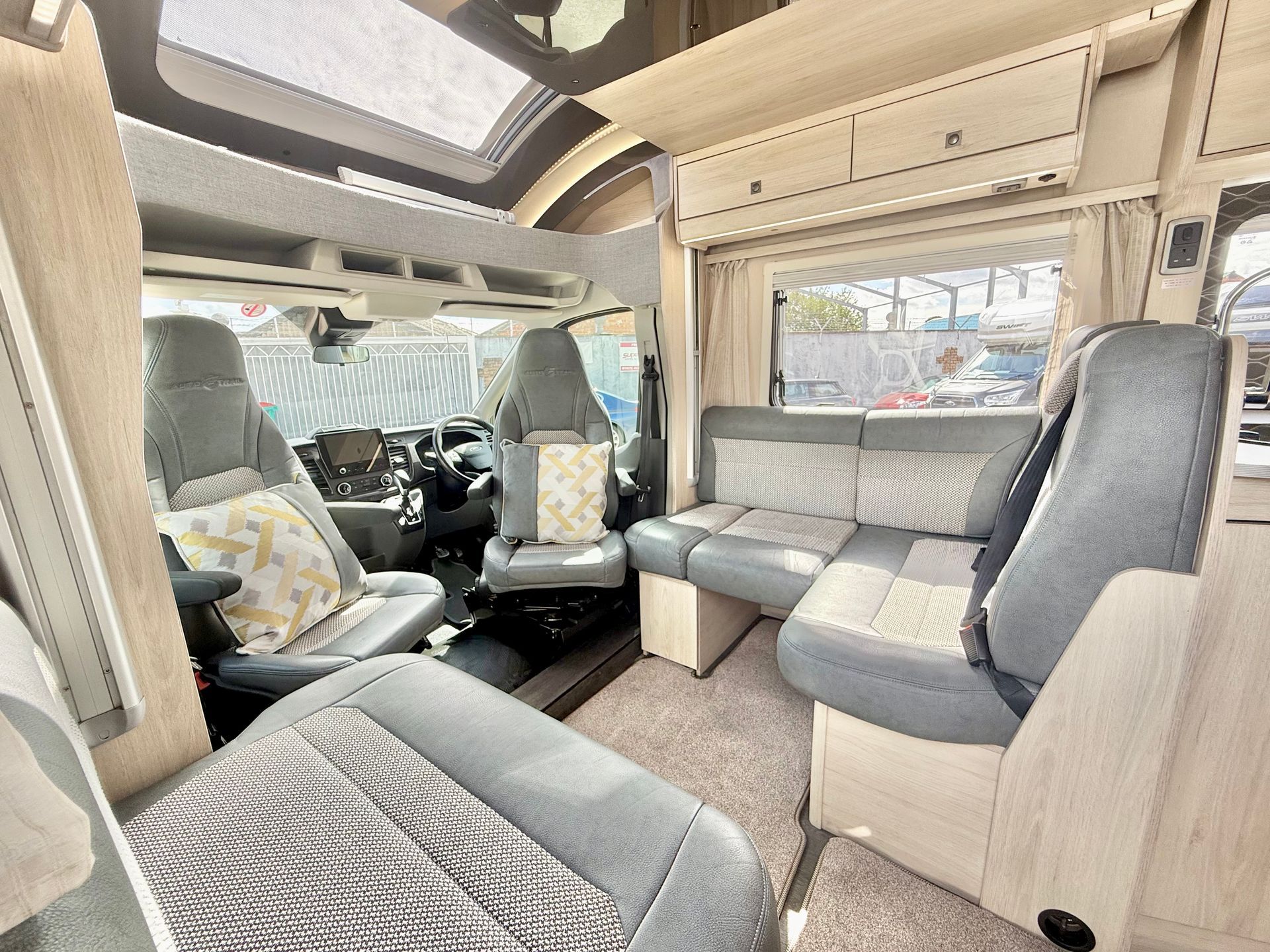 Autotrail Tribute F74 Motorhome for sale used second hand automatic motor-home for 4 people with 4 seatbelts