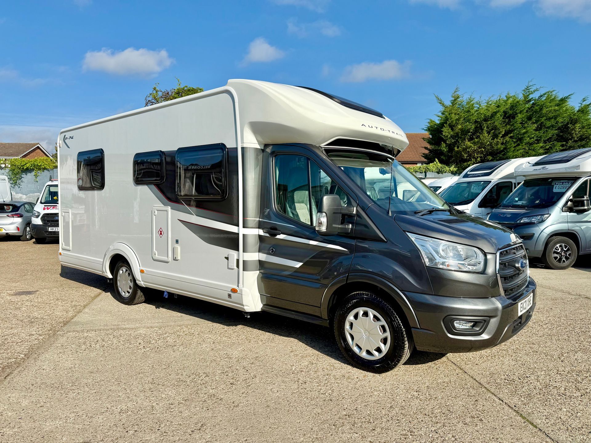 used second-hand motorhome for sale Autotrail Tribute F74 - 4 berth with fix island bed motor-home with automatic transmission 