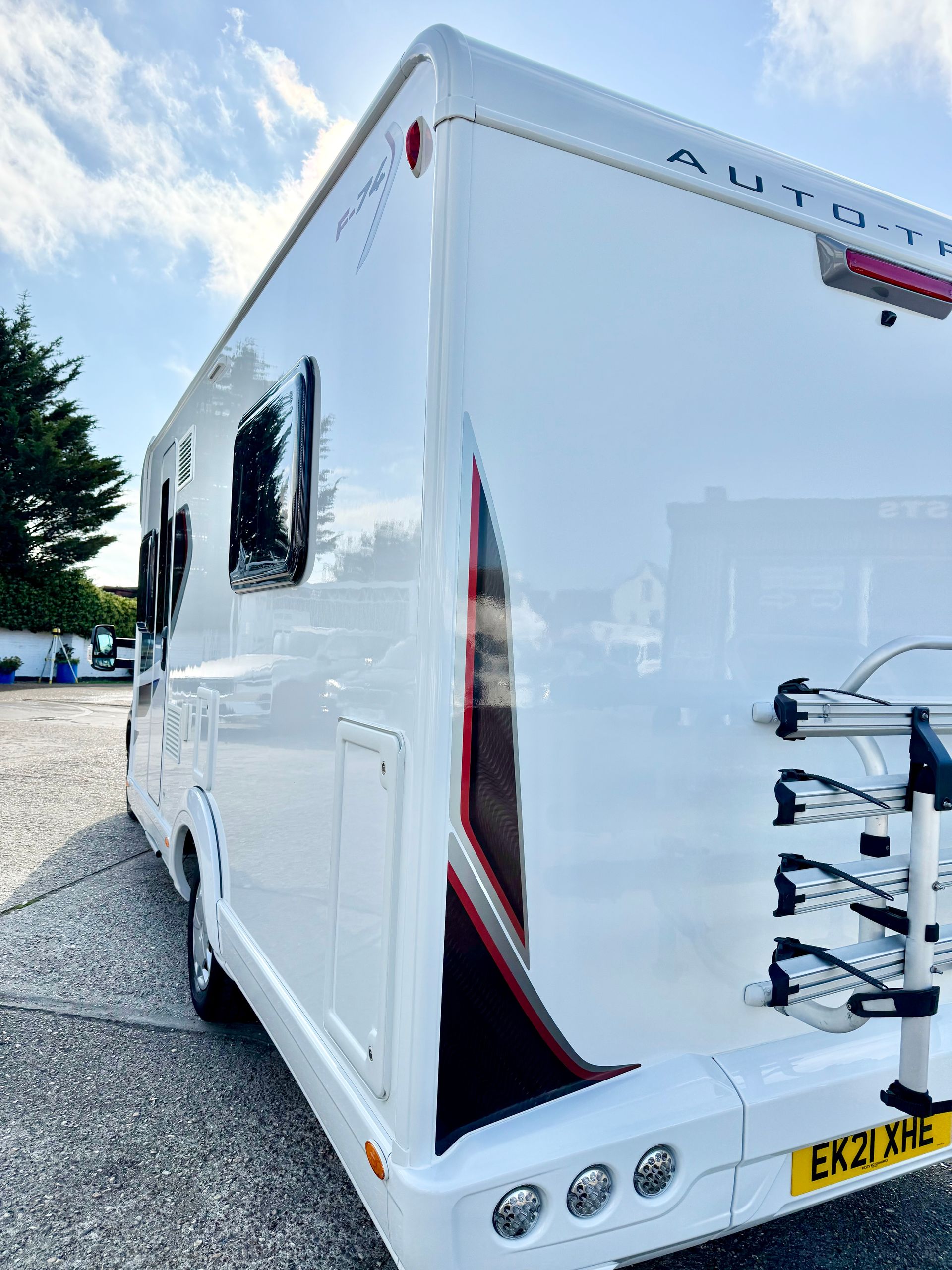 Autotrail Tribute F74 Motorhome for sale used second hand automatic motor-home for 4 people with 4 seatbelts