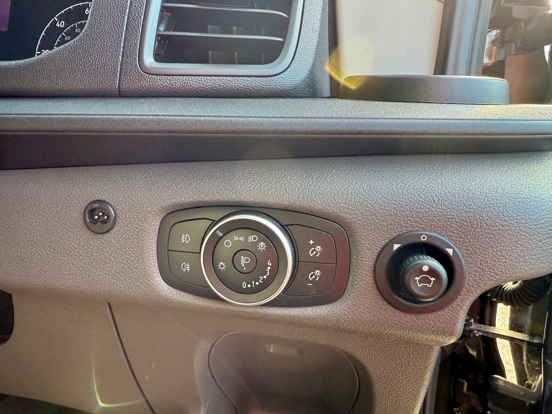 Autotrail Tribute F74 Motorhome for sale used second hand automatic motor-home for 4 people with 4 seatbelts