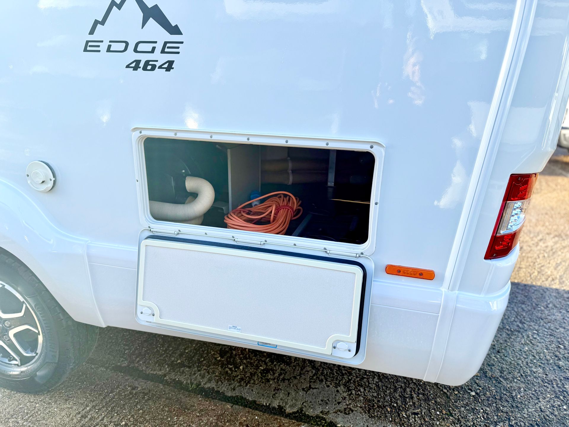 2023 fiat swift edge 464 4 berth motorhome with automatic gearbox for sale used second-hand with storage locker