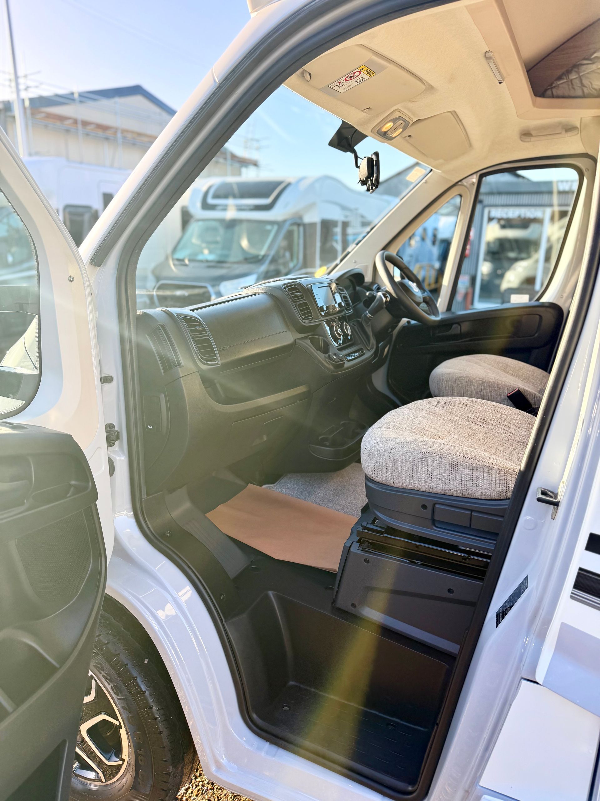 2023 fiat swift edge 464 4 berth motorhome with automatic gearbox for sale used second-hand