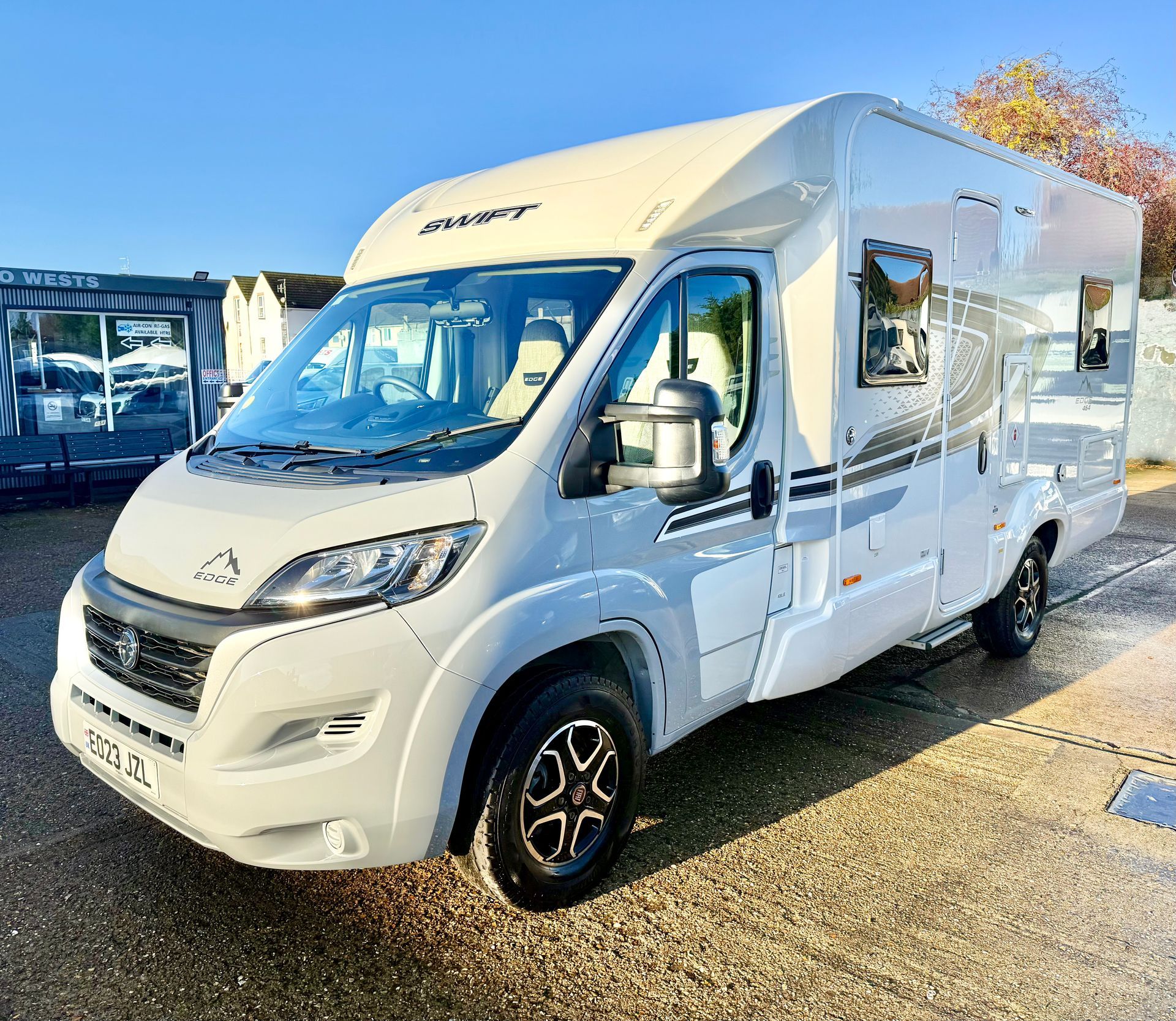 2023 fiat swift edge 464 4 berth motorhome with automatic gearbox for sale used second-hand