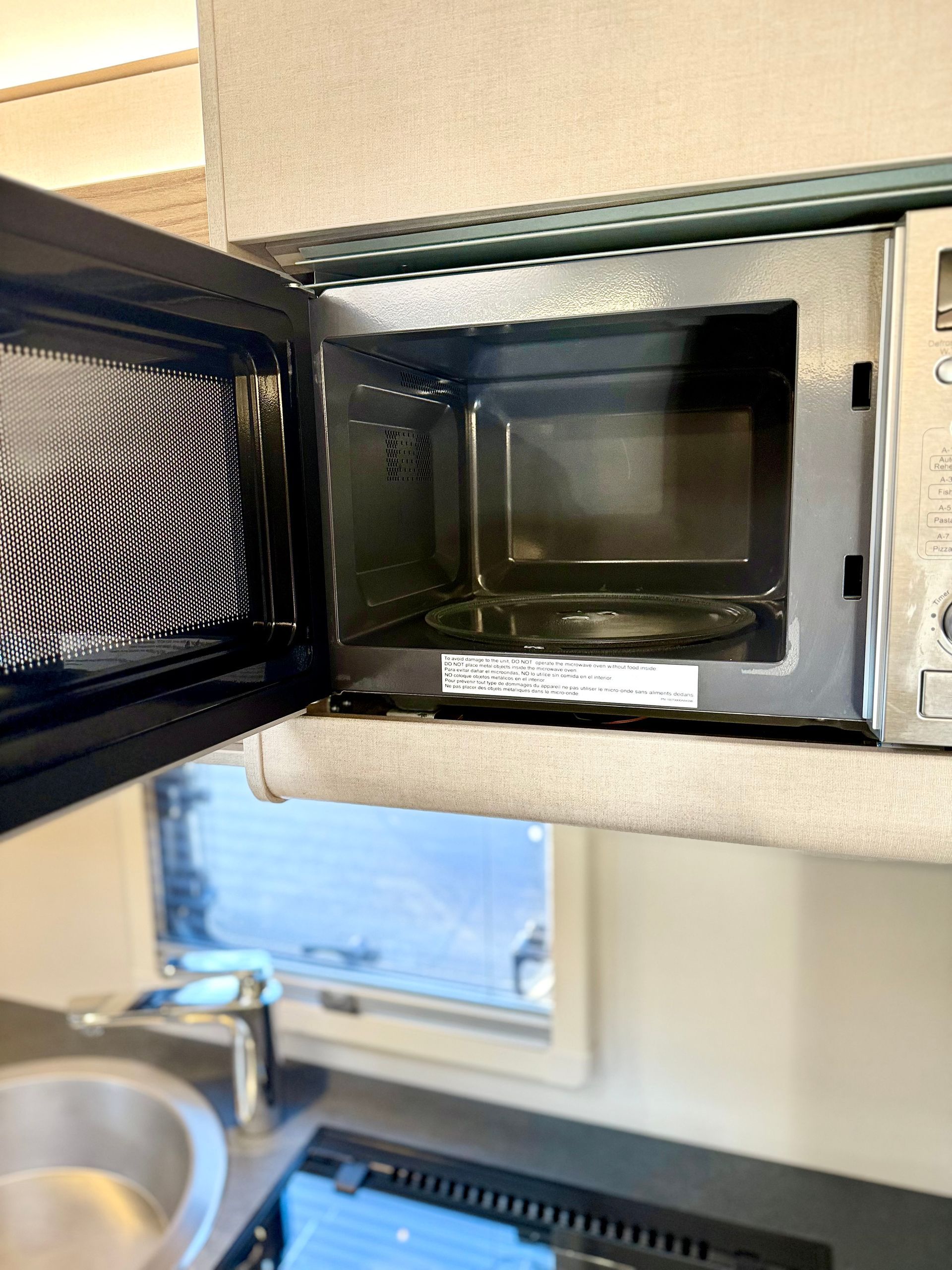 2023 fiat swift edge 464 4 berth motorhome with automatic gearbox for sale used second-hand with microwave