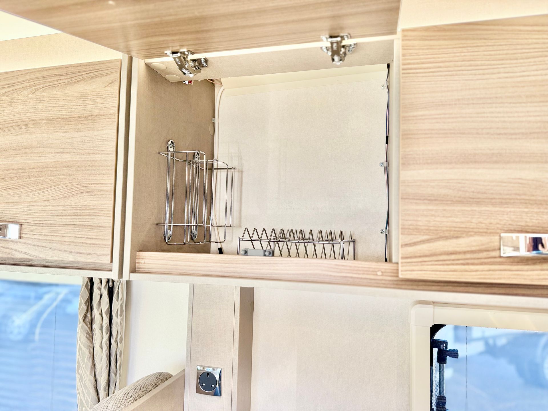 2023 fiat swift edge 464 4 berth motorhome with automatic gearbox for sale used second-hand with storage