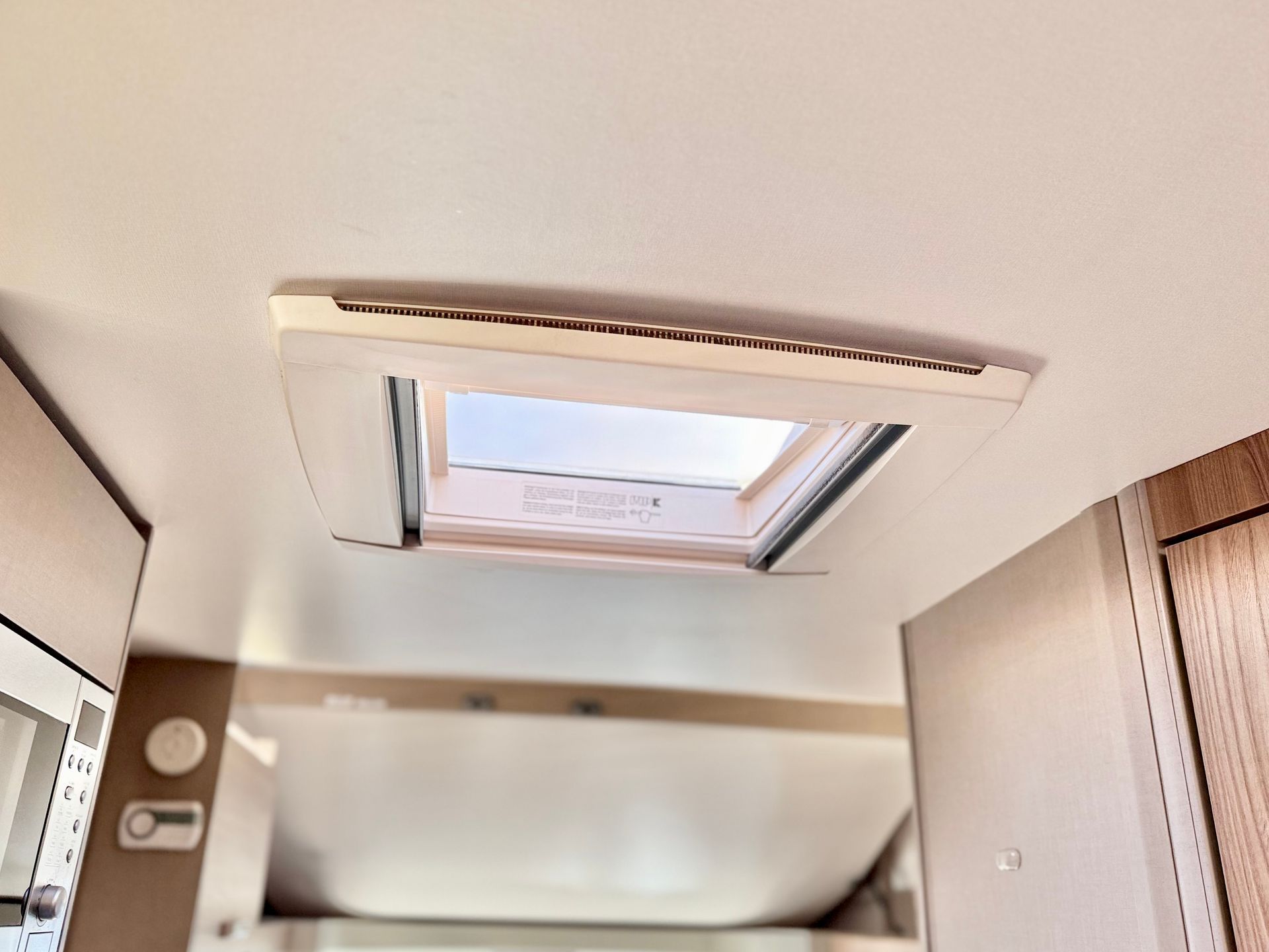 swift edge 486 6 berth motorhome for sale