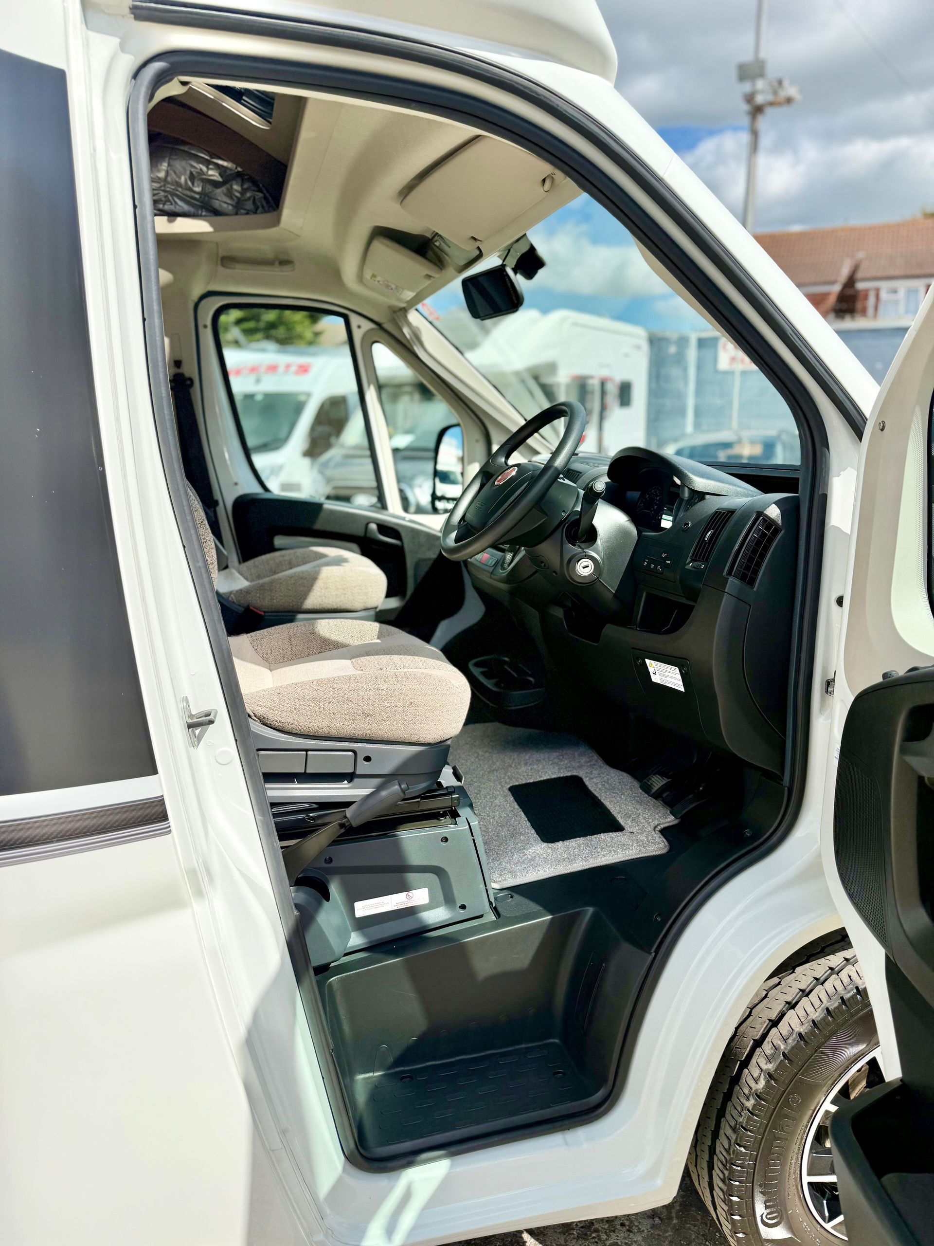 Fiat Ducato Swift Escape 684 - 4 Berth Motorhome For Sale - Automatic Transmission used second hand