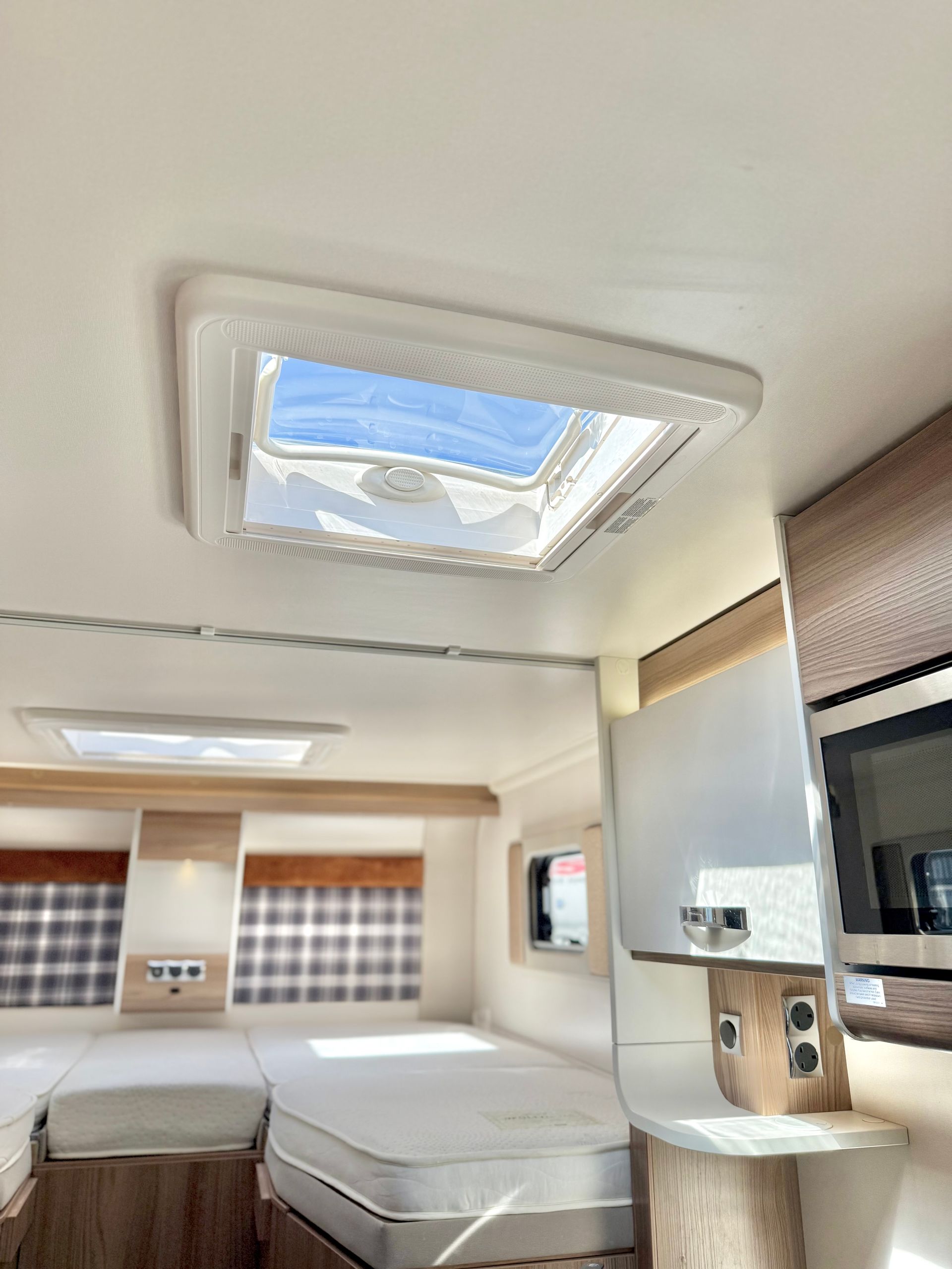 Fiat Ducato Swift Escape 684 - 4 Berth Motorhome For Sale - Automatic Transmission