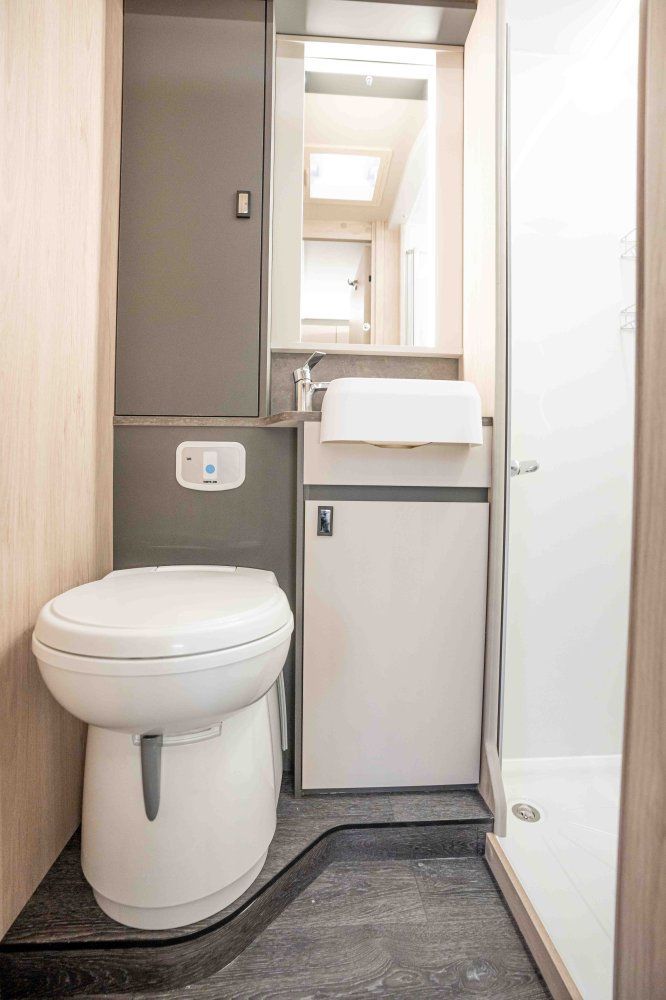 auto trail f62 automatic motorhome hire rental uk dog friendly accommodation holiday family kids holidays touring with toilet and shower