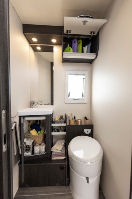 Roller Team Zefiro 685 4 berth motorhome for rental comes with toilet, shower, kitchen, two fixed rear single beds great for holiday, festival, self contained, accommodation, camping, kids holidays, dog friendly,