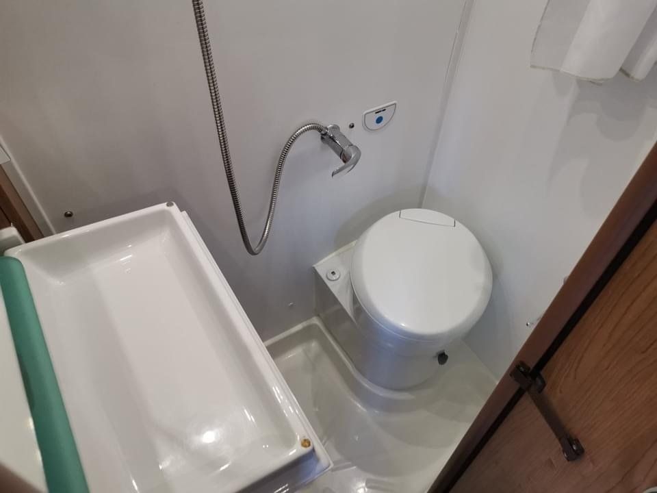 motorhome rental with shower and toilet