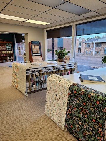 Wallpaper Dellerts Paint Company