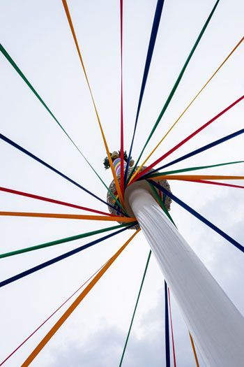 maypole with ribbons