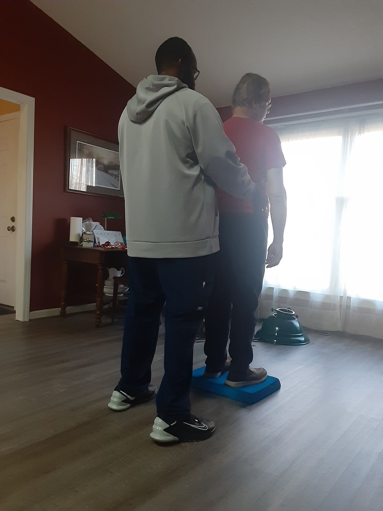 Nurse and Old Woman - High Point, NC - Kelly's Home Health and Staffing