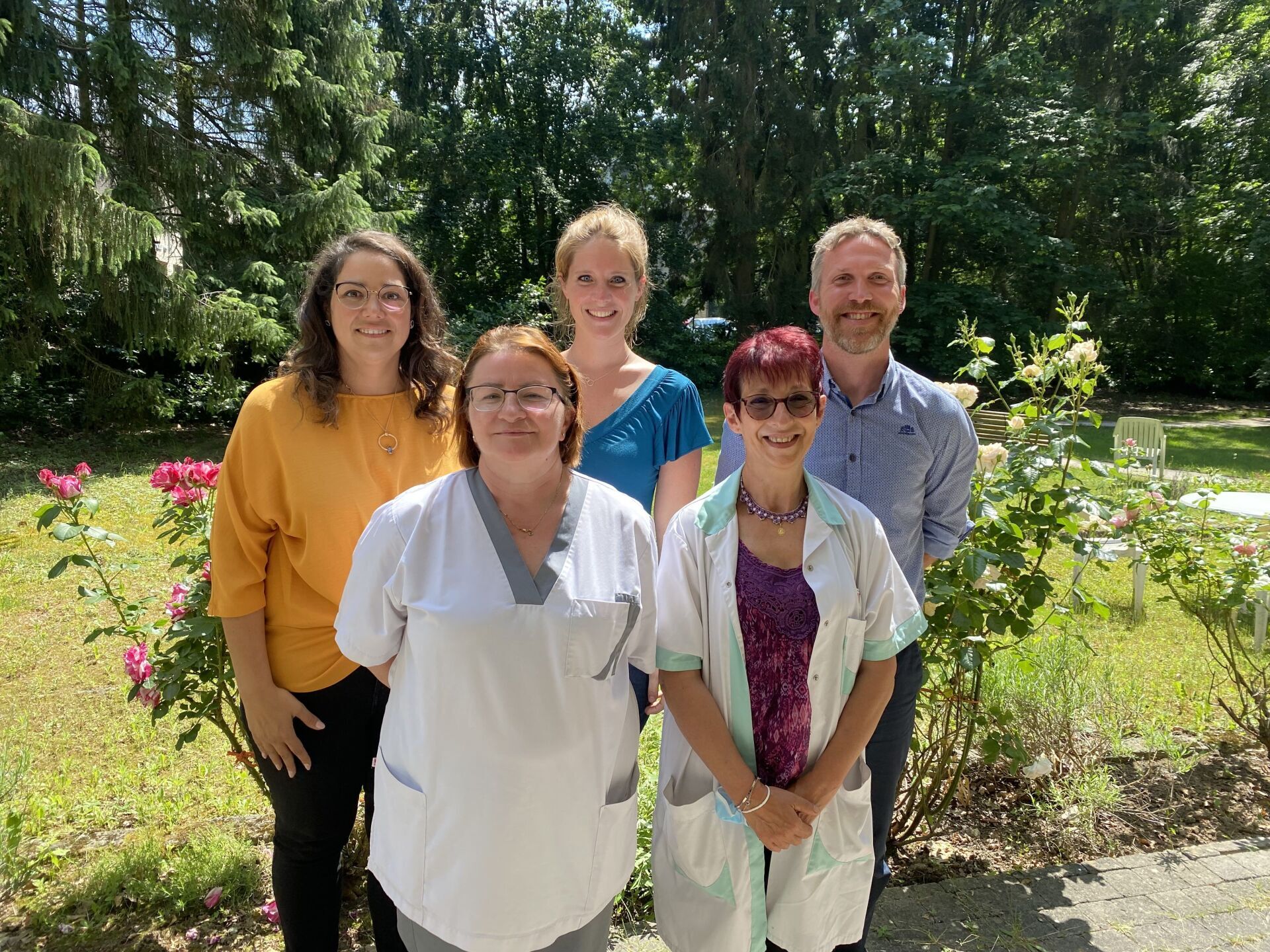 Equipe infirmière de la résidence de soin bois de la pierre - résidence senior à wavre -