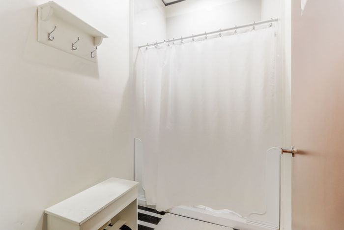 showers in north houston office space