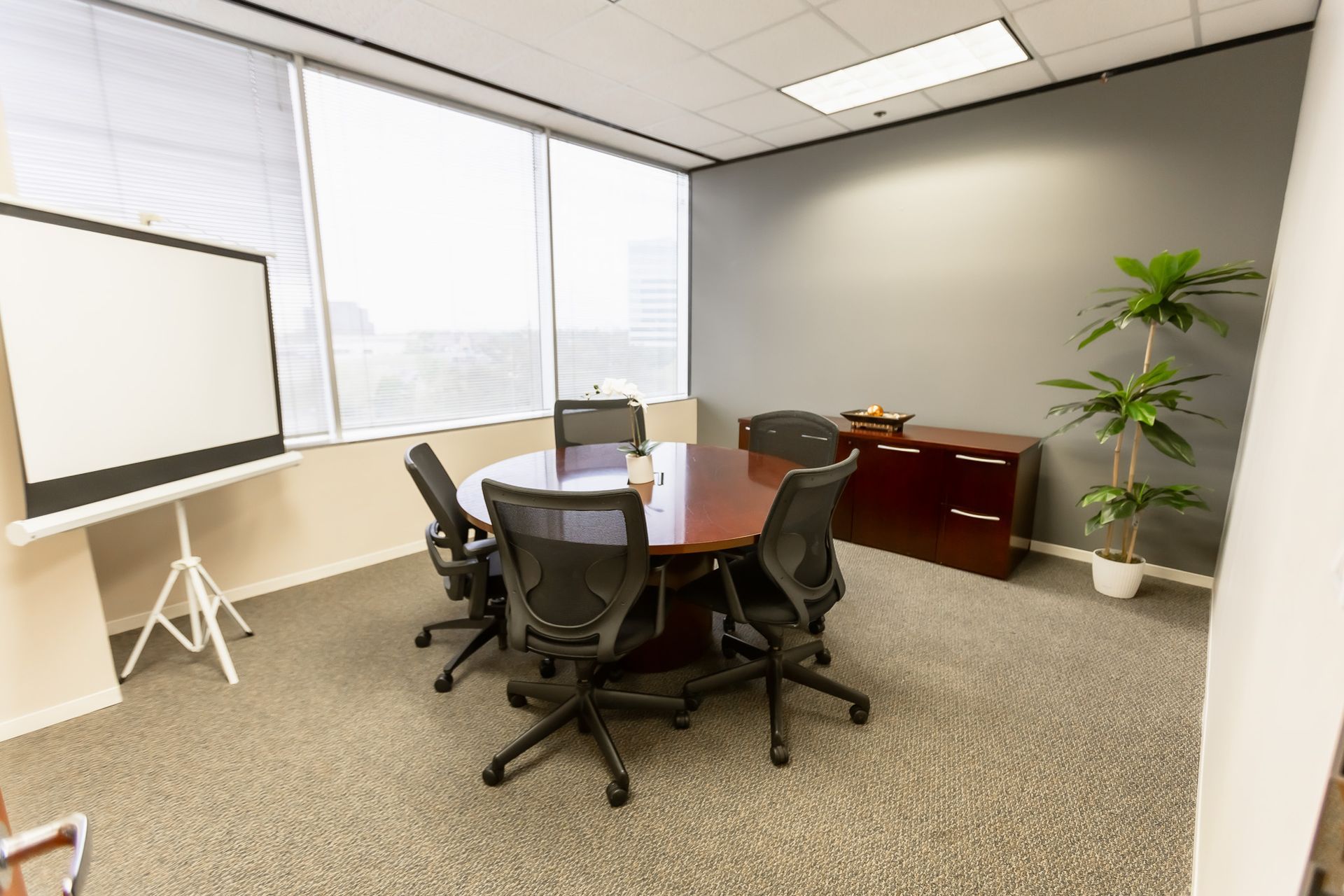 huddle rooms 