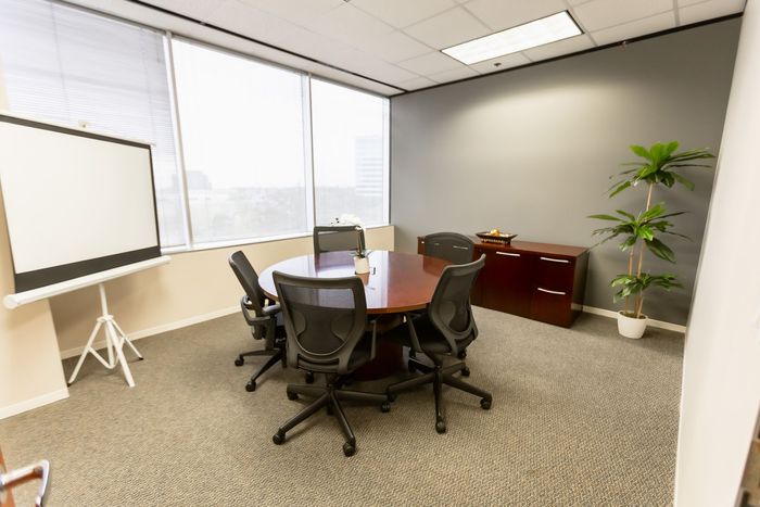 huddle rooms 