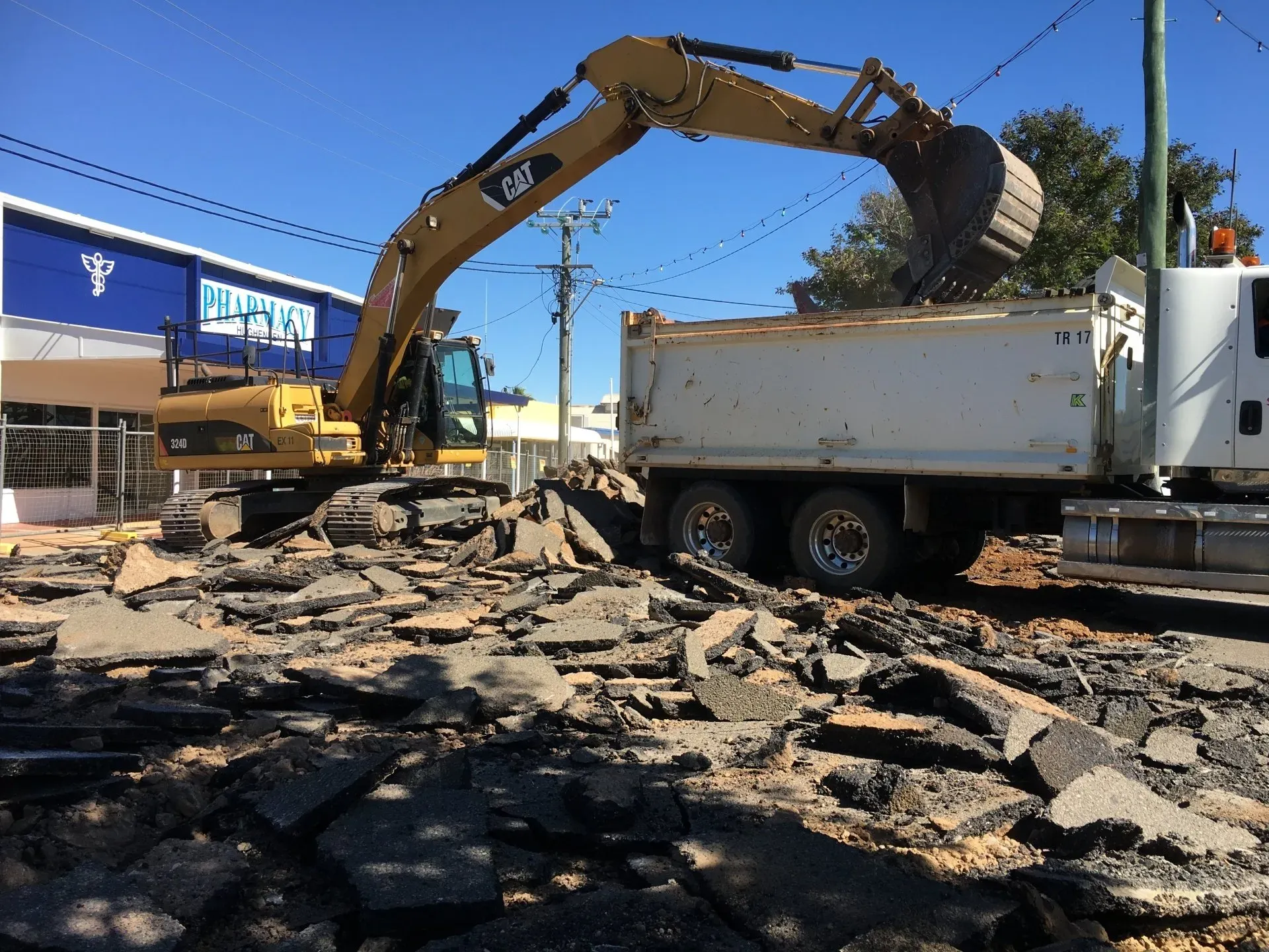 An Excavator Put Something on the Truck | Woree, Queensland | Cheshire Contractors