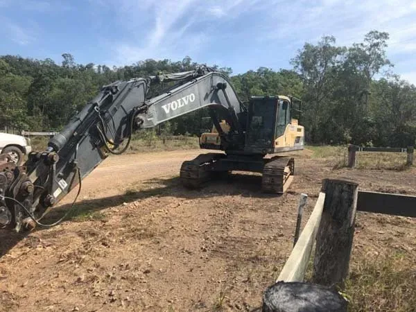 Close Up Image of Yellow Volvo Long Arm Excavator | Woree, Queensland | Cheshire Contractors