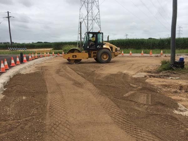 Images of a Road Roller Compactor | Woree, Queensland | Cheshire Contractors