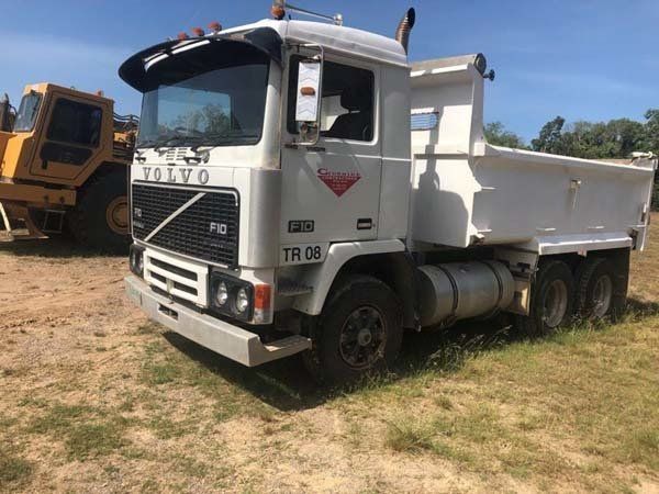 Another White Dump Truck | Woree, Queensland | Cheshire Contractors