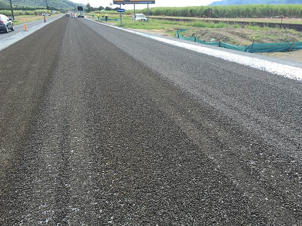 Paved Bruce Highway Centre Lane | Woree, Queensland | Cheshire Contractors