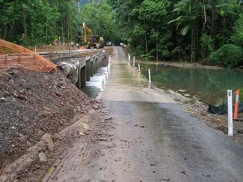 Cooper Creek Crossing Upgrade Concrete Being Laid | Woree, Queensland | Cheshire Contractors