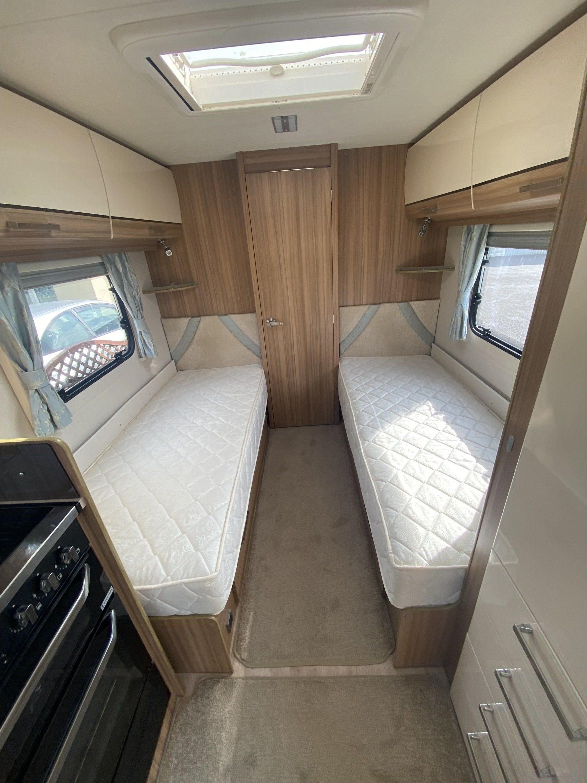 4 Berth Second hand caravans for sale in Grimsby