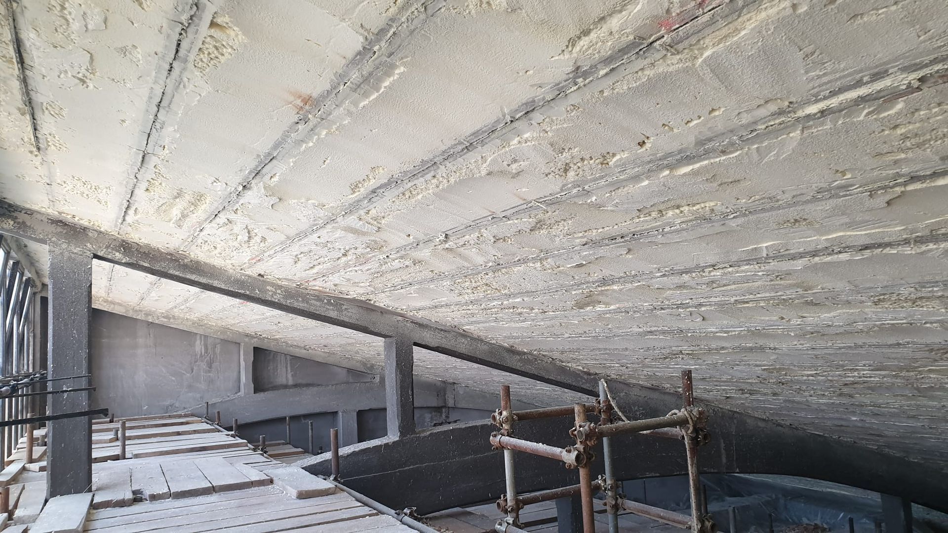 Isolamento termico in Poliuretano Espanso di coperture a falda sotto coppi o tegole