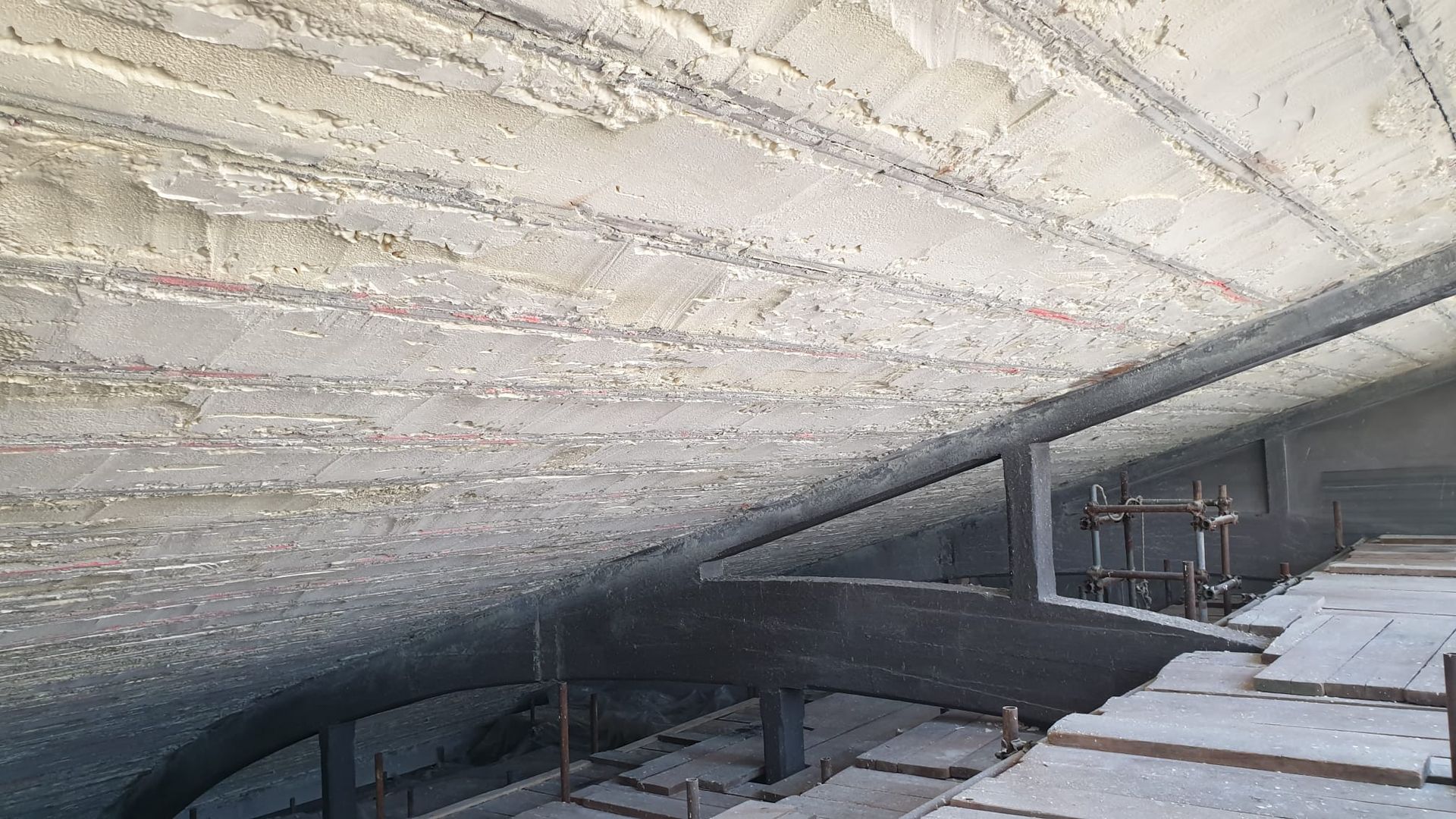 Isolamento termico parte interna Container