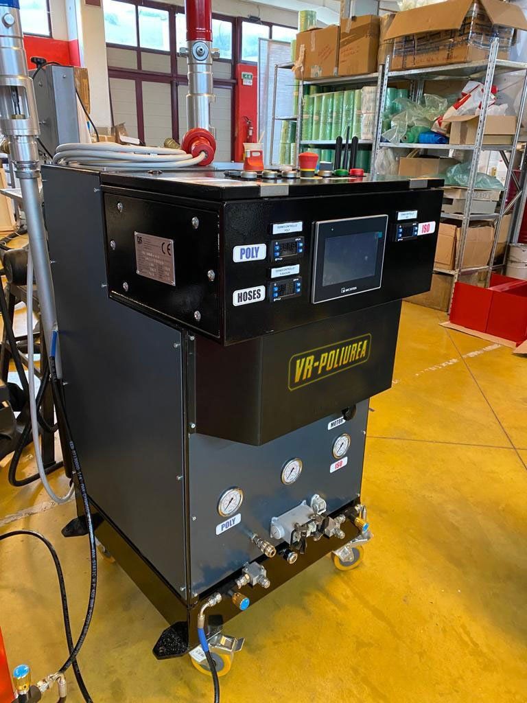 impermeabilizzazioni tetto di copertura con Poliurea a Spruzzo