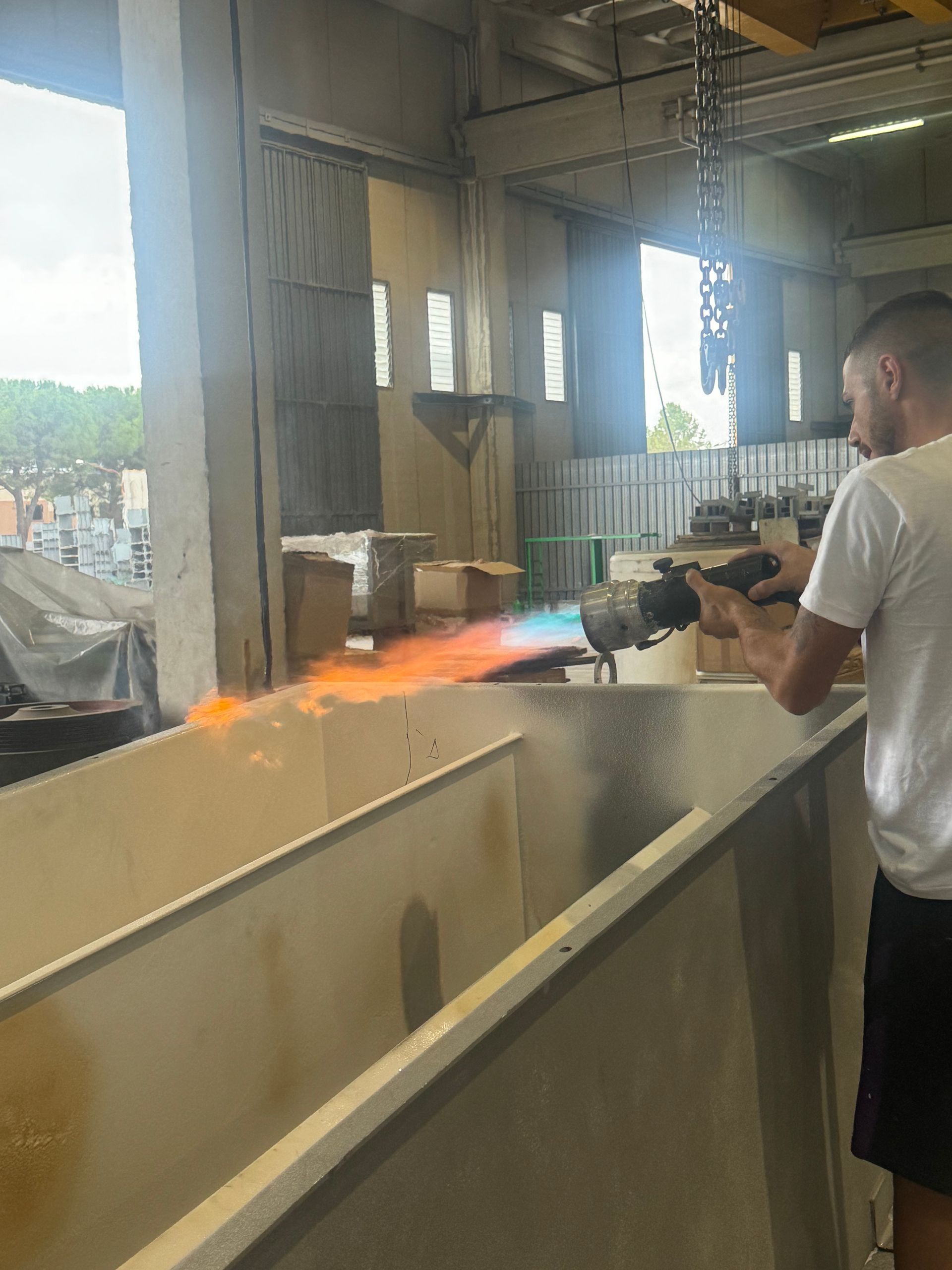 Rivestimento anticorrosione e antiacido di vasche in metallo