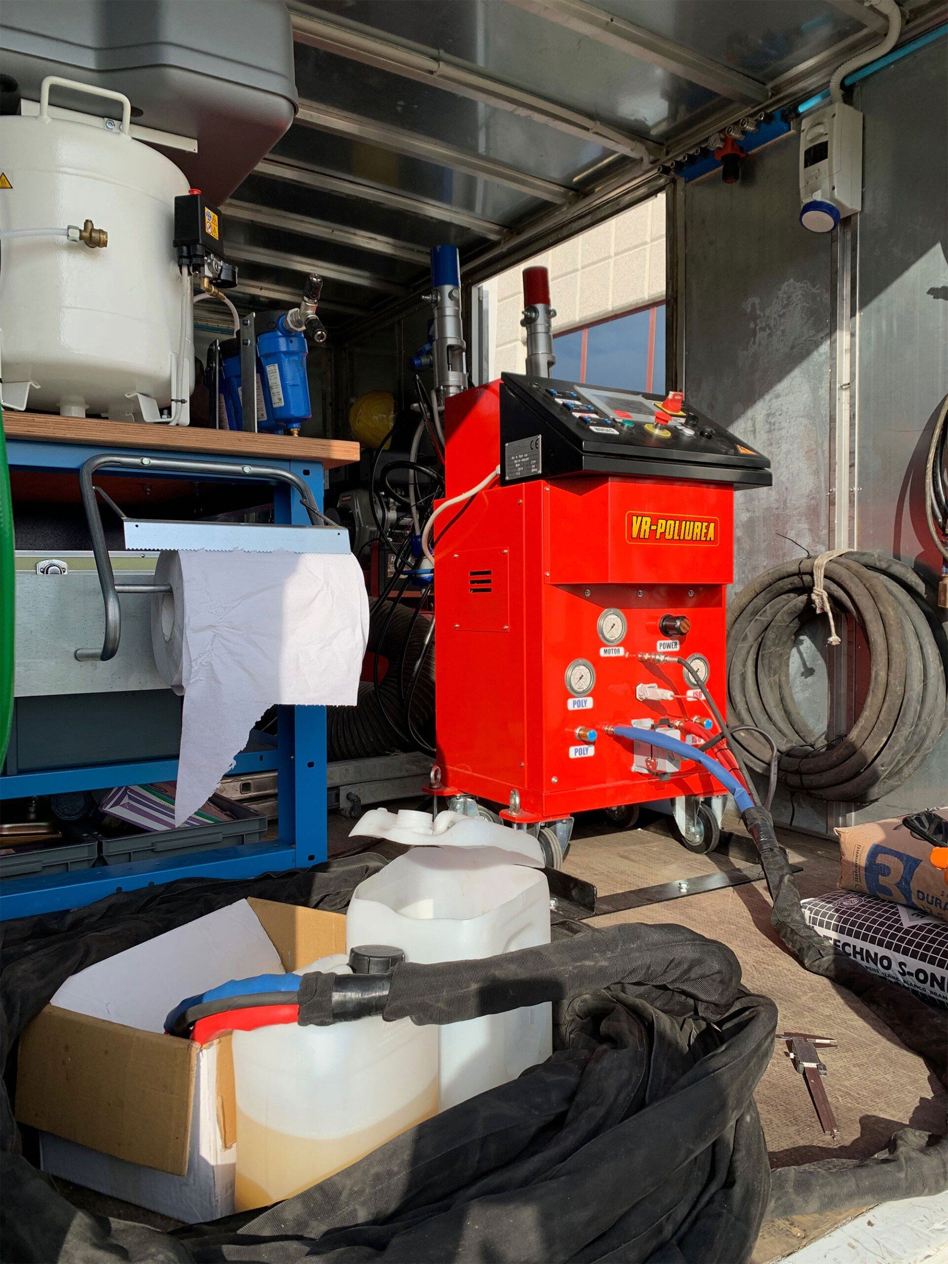 impermeabilizzazioni tetto di copertura con Poliurea a Spruzzo