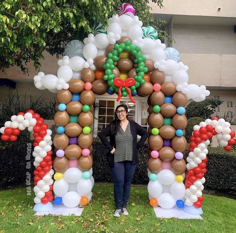 Giant christmas balloon sculpture