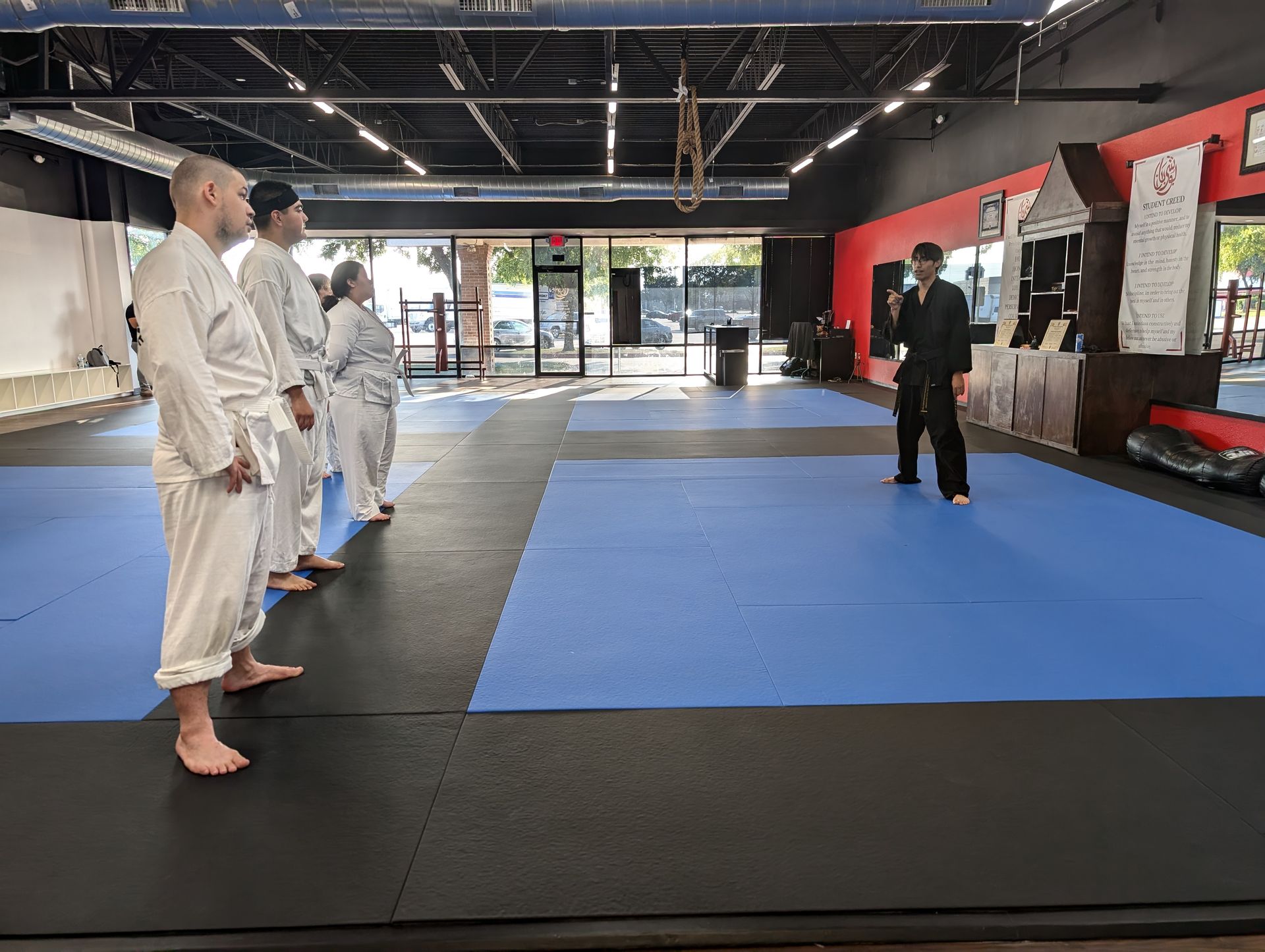 The word placeholder is on a gray background.