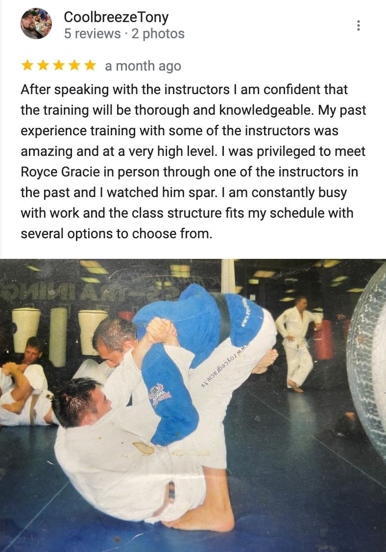 A person is giving a review of a martial arts class.