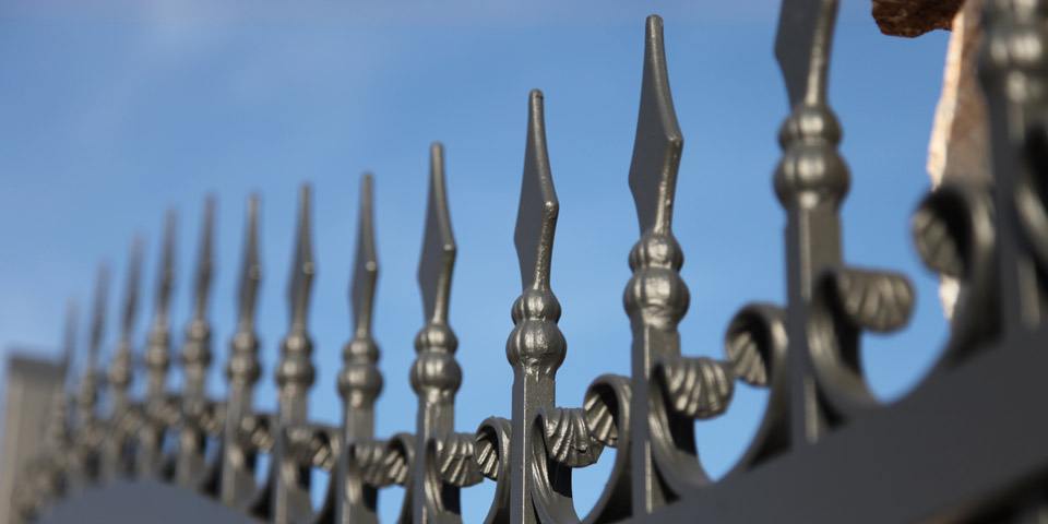 rifiniture per cancelli