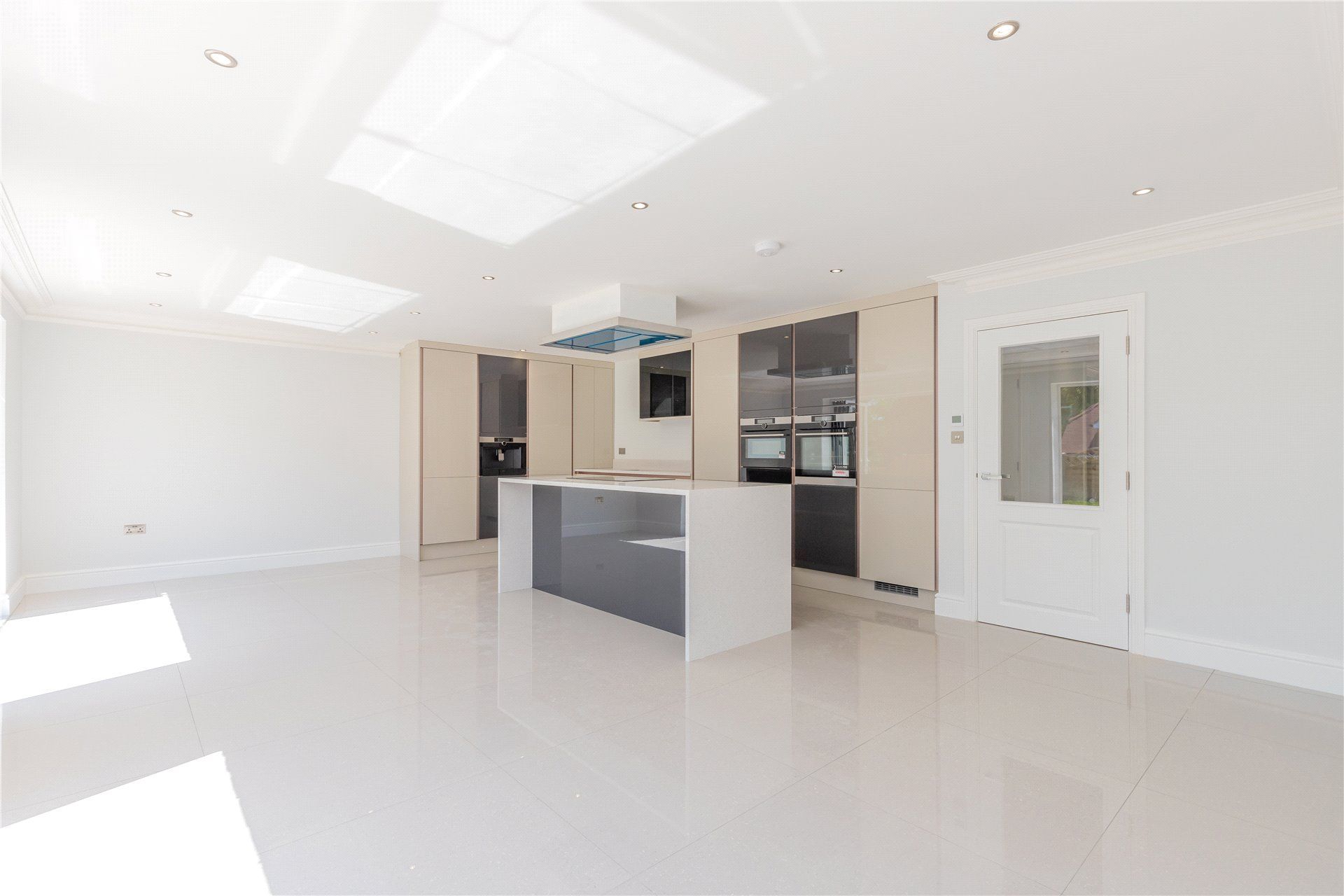 Mushroom Castle, Winkfield Row