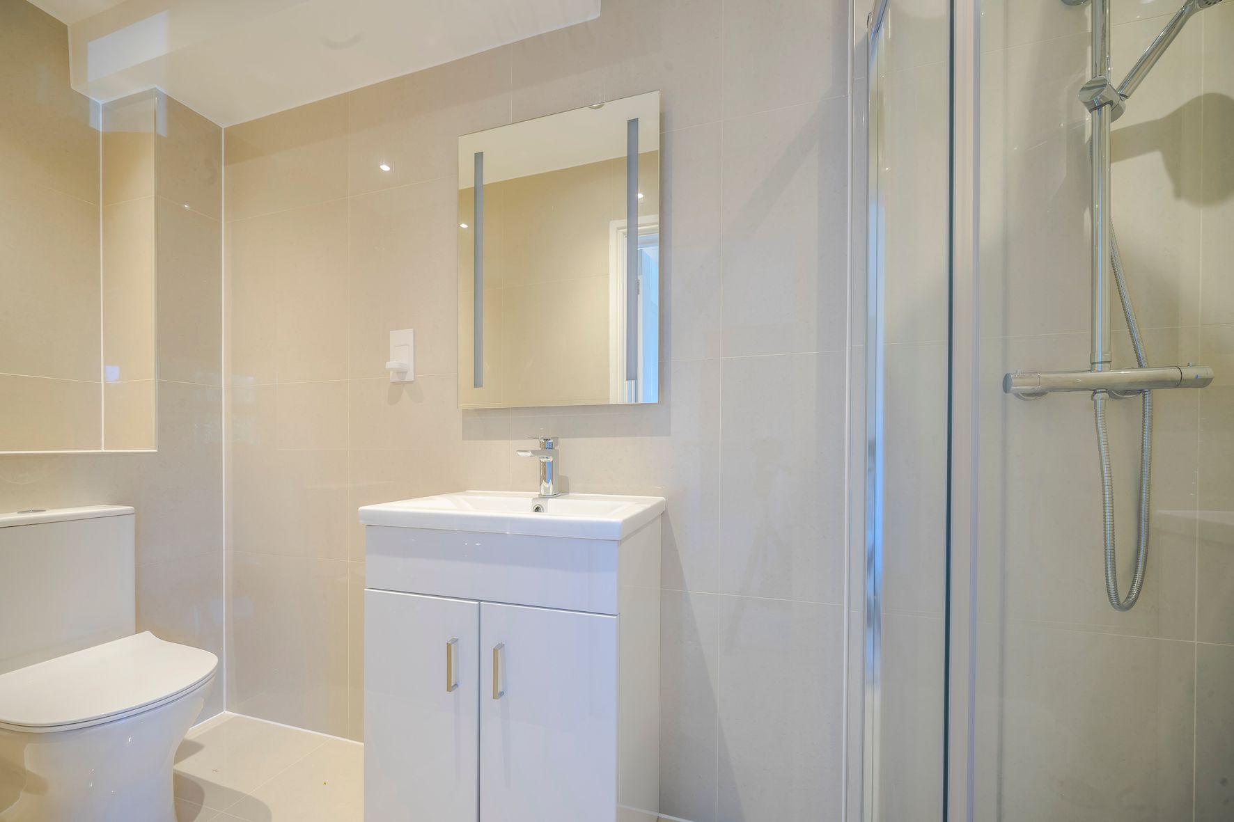 Longfield Road, Tring