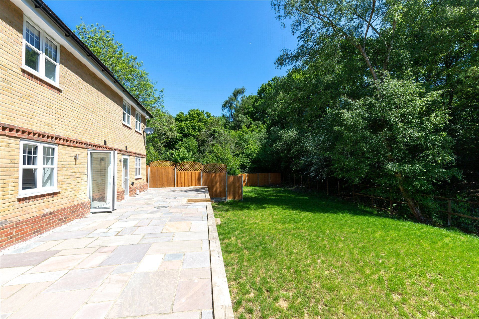 Mushroom Castle, Winkfield Row