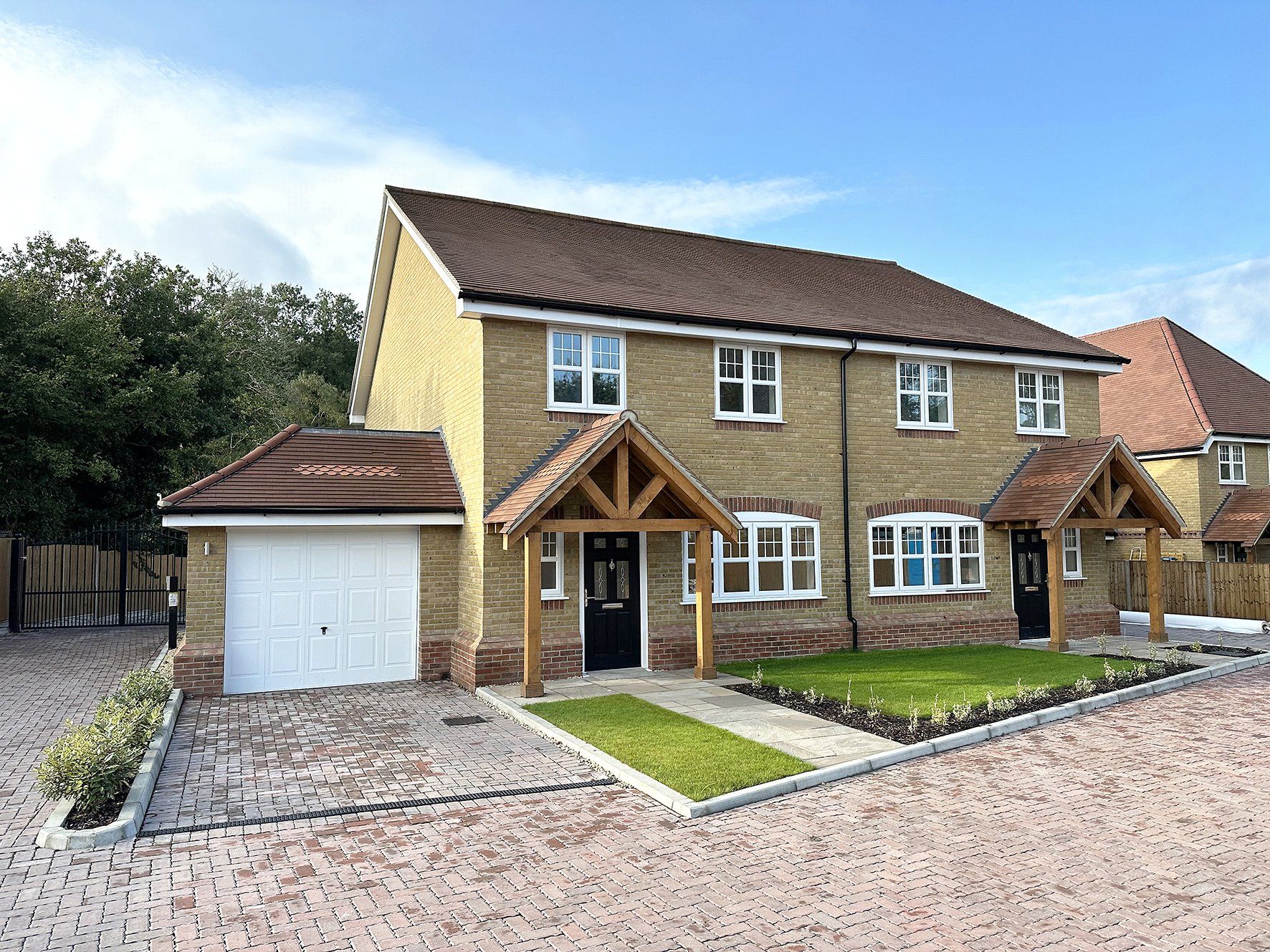 Mushroom Castle, Winkfield Row