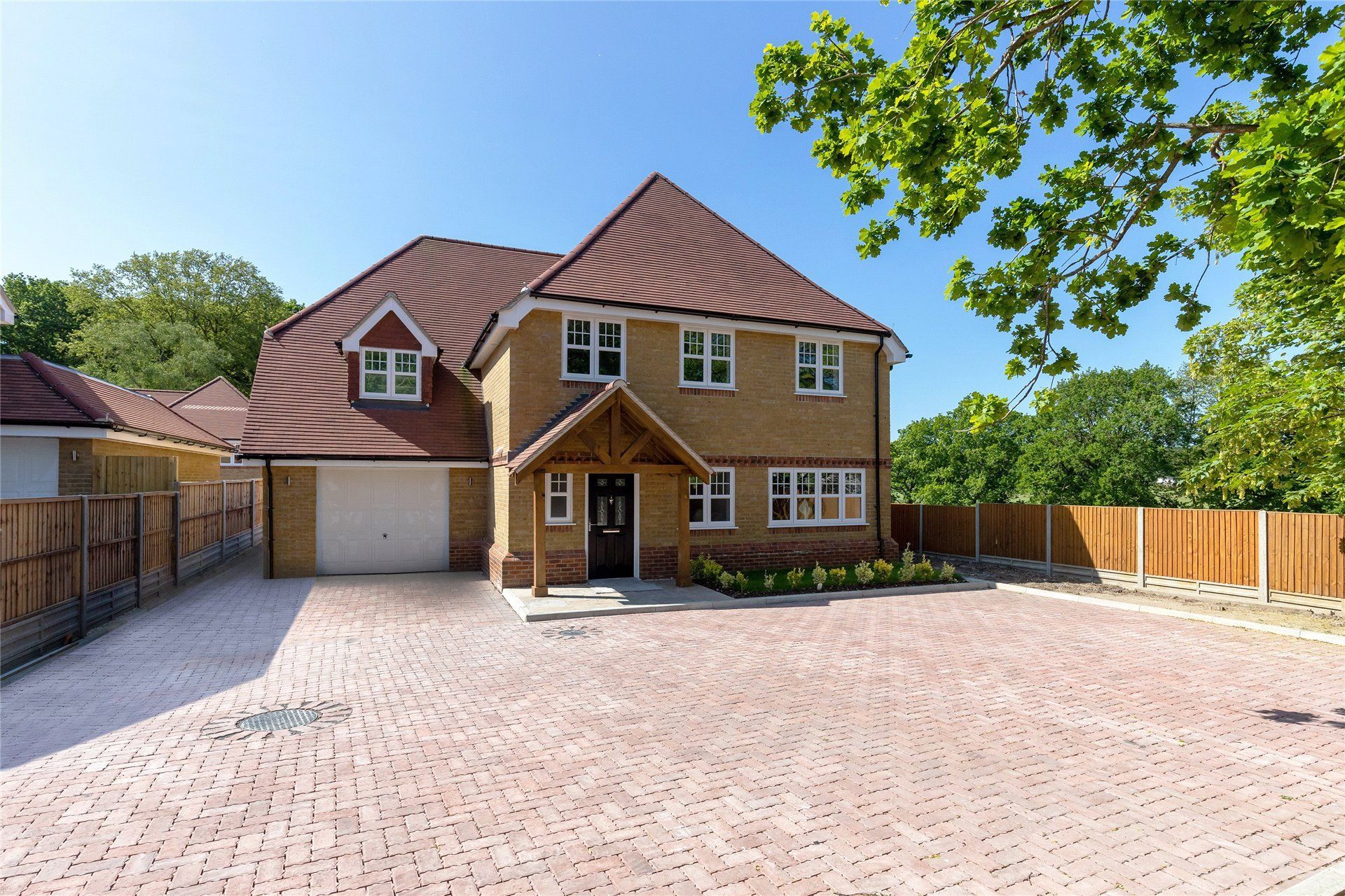 Mushroom Castle, Winkfield Row