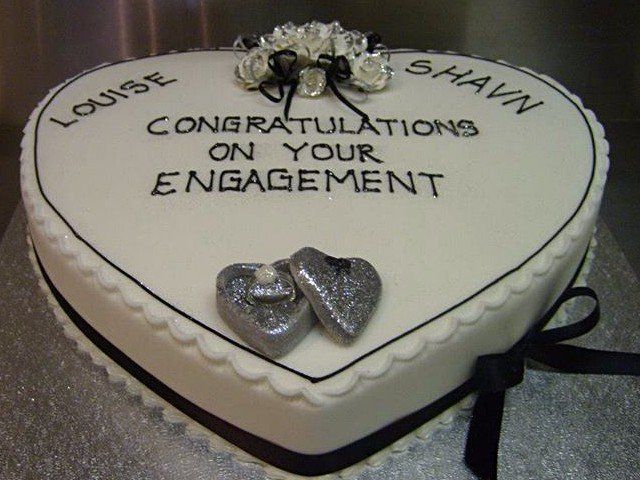 Engagement Ring Box Cake And Cupcakes - CakeCentral.com