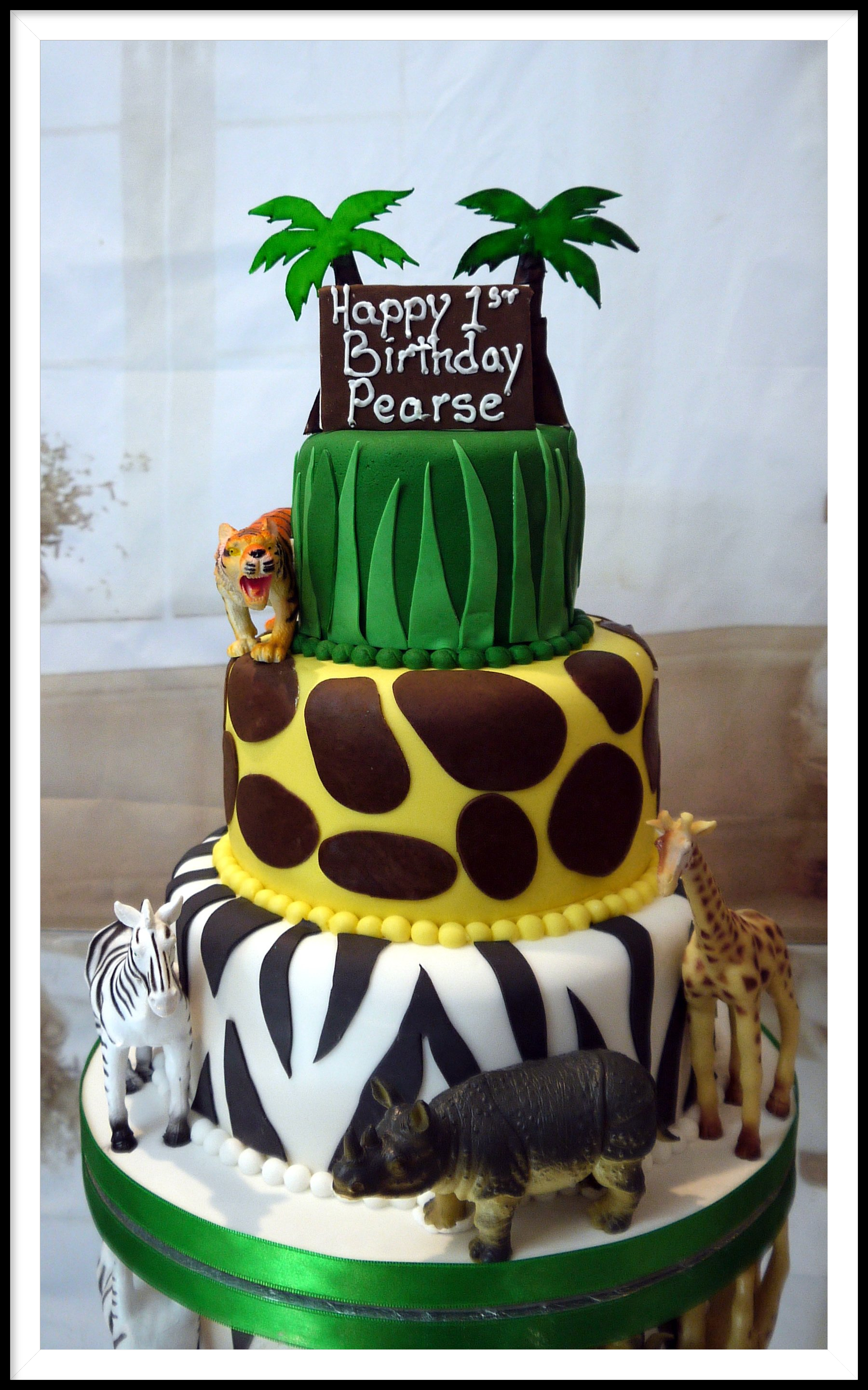 jungle themed cake