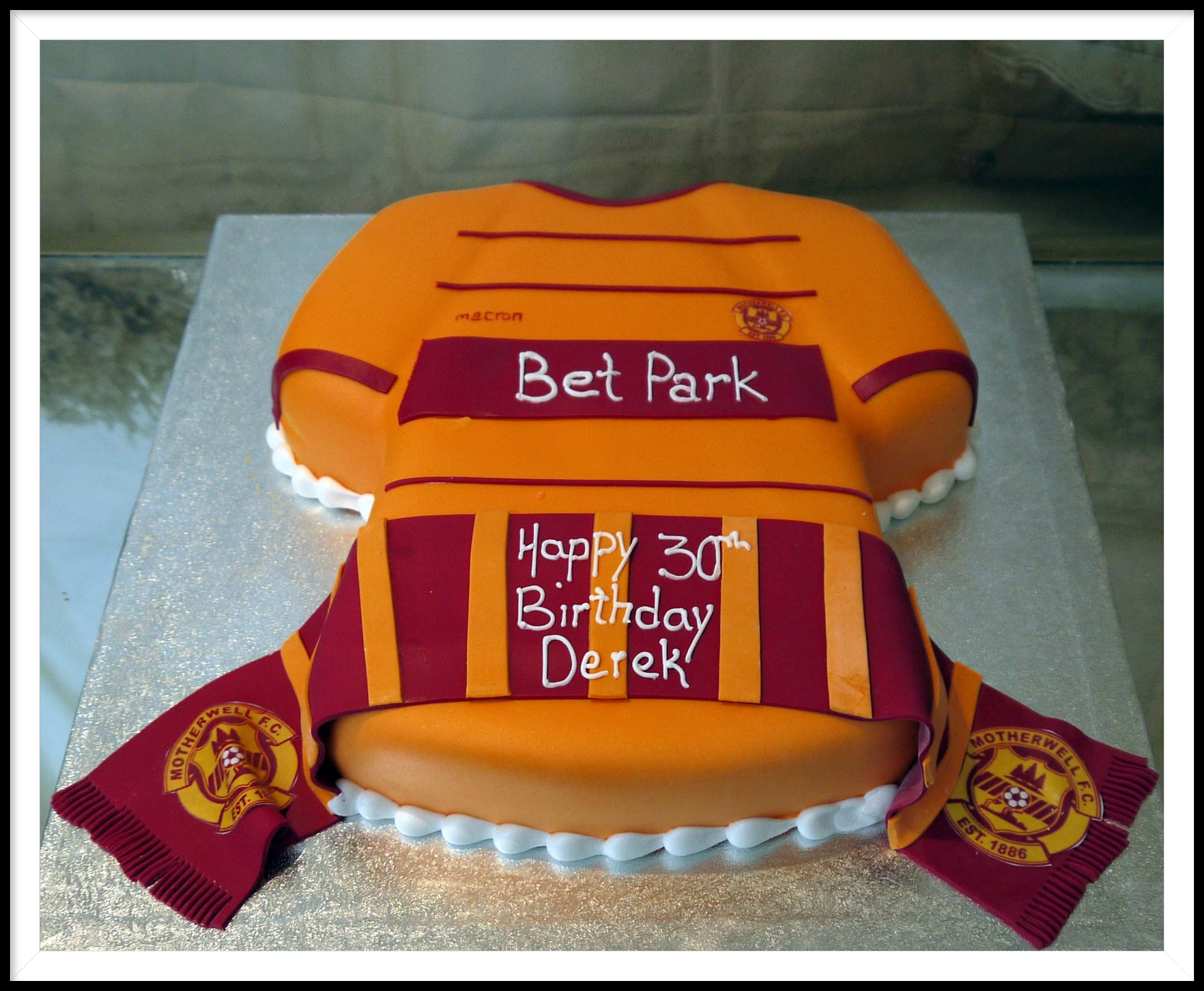 Motherwell football  top cake