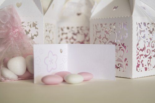 Confetti di qualità bianchi e rosa