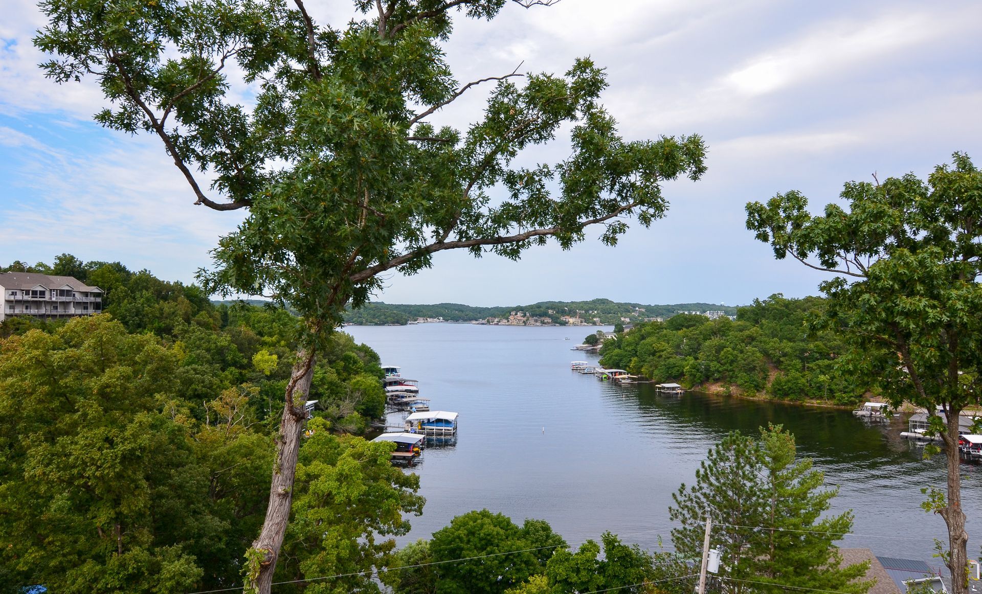 Luxury custom homes in St. Louis and Lake of the Ozarks